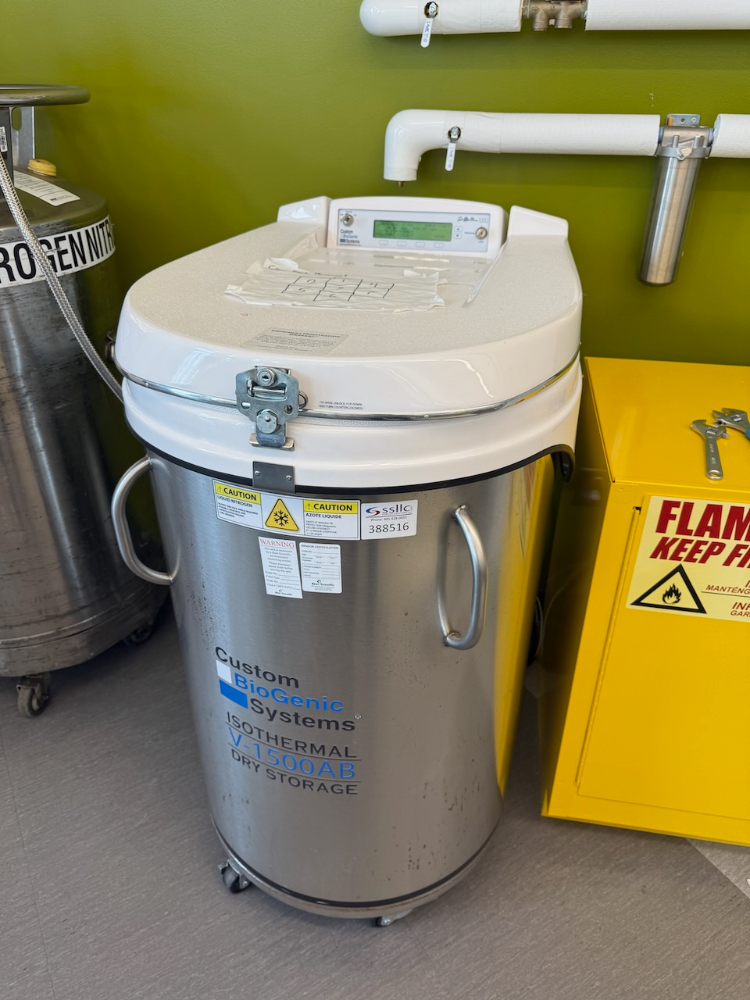 Image of C.B.S. Isothermal V-1500AB Cryogenic Storage System